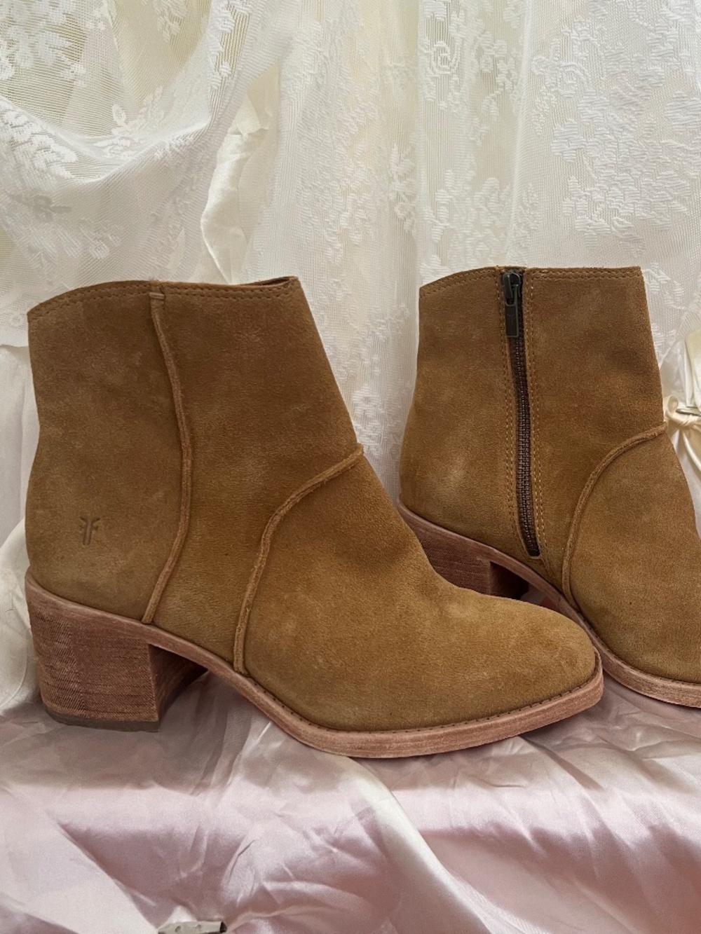 Frye Suede Western Ankle Boots Size 7.5